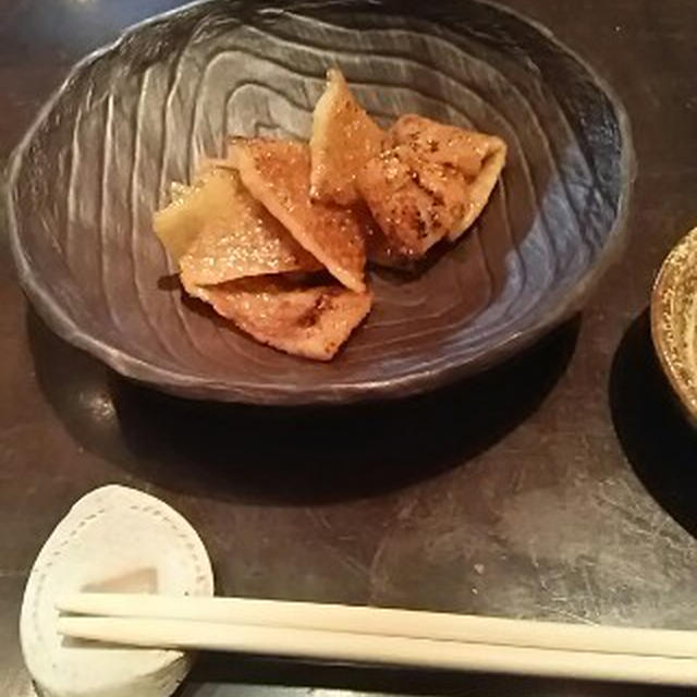 鶏と河津桜 2：プロが二人…の焼き物