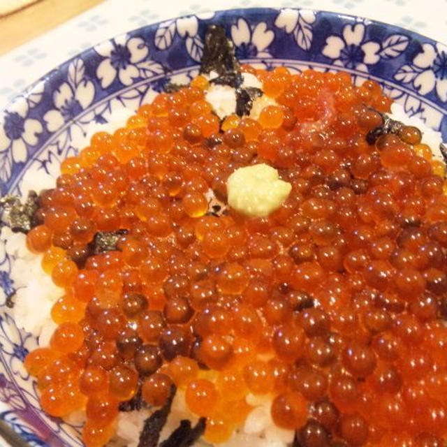 【北海道の郷土料理】　いくら丼♪