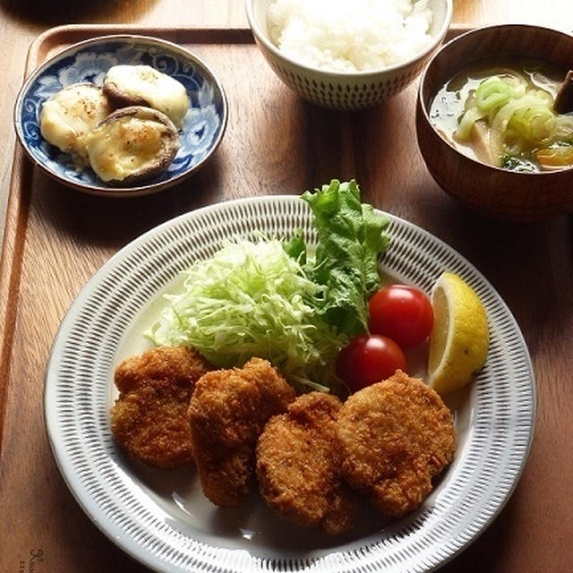 ひれかつ定食と、癒しのにゃん♪