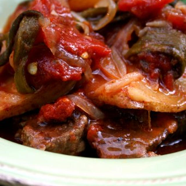 Beef Braised with Tomatoes, Potatoes & Poblano Peppersトマトとジャガイモとポブラノペッパーの牛煮込み