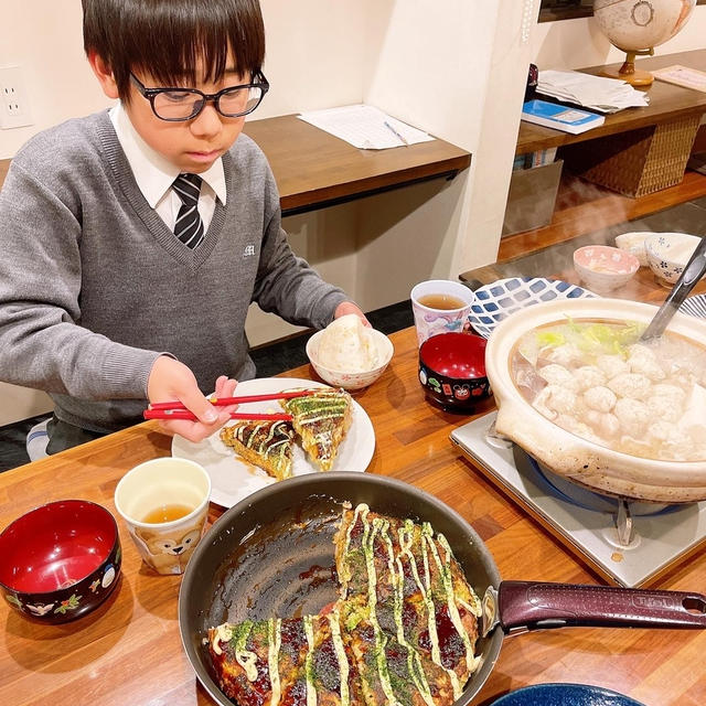 お好み焼きと鶏だんご鍋です！！