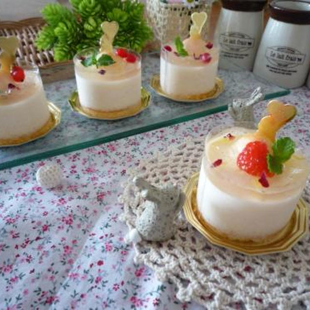 ローズの香りのモモムースケーキ作りました！