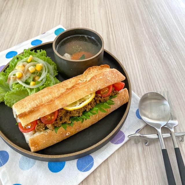 ＊カレーのバゲットサンド＊