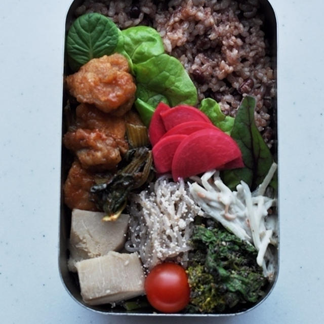 玄米弁当　◆　厚揚げと鶏肉の甘酢ソース、京芋の煮物、しらたき明太　とか