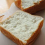 米粉100％の軽くてさくふわっな食パン。