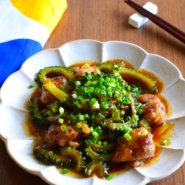 フライパンひとつで！ゴーヤと豚こま肉の黒酢あん。