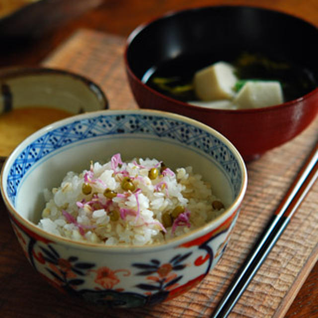 重陽の節句　菊ご飯