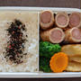 主人のお弁当　〜ソーセージの肉巻き　ハニーマスタード〜
