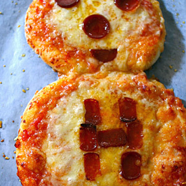 Pizza Snow Man