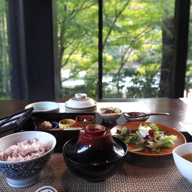 月ヶ瀬温泉「雲風々 -うふふ – 」 爽やかな景色を見ながら地元の食材の朝ごはん＆紅葉散策　〜2019秋 伊豆旅行④〜