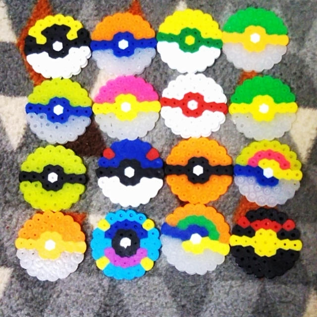子どもがハンドメイド☆ポケモン！モンスターボールがたくさん〜アイロンビーズ