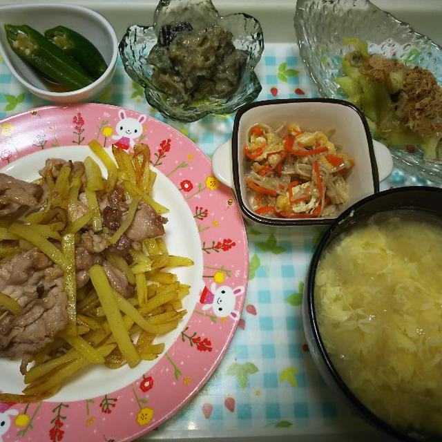 豚肉とジャガイモ炒めた～☆(∩´∀｀)∩