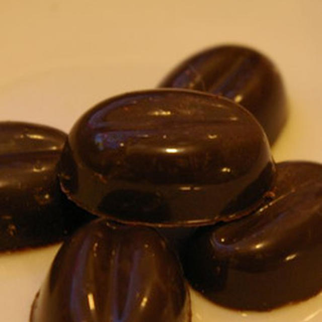 チョコレートのつやつや感について、一句。