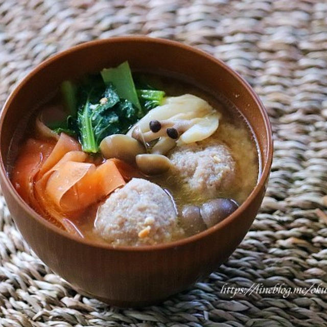 体ポカポカでお腹いっぱい！【しょうが団子の具だくさん味噌汁】（ヤマサhappy recipe）