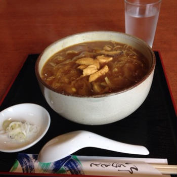 そばを味わうならカレーそばは邪道。