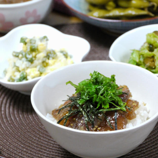 コク旨漬け丼とかで、主菜も副菜も作り置きラクチン晩ご飯。