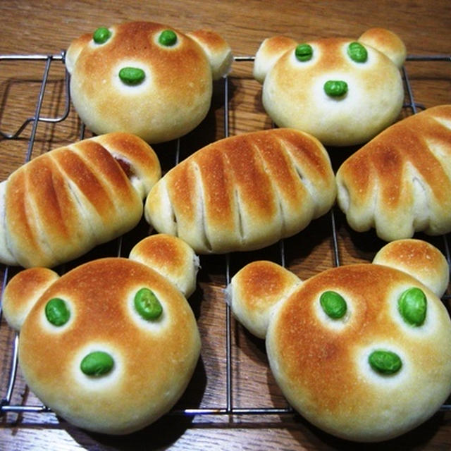 くまチーズパン、ウインナーパン、お弁当二日分