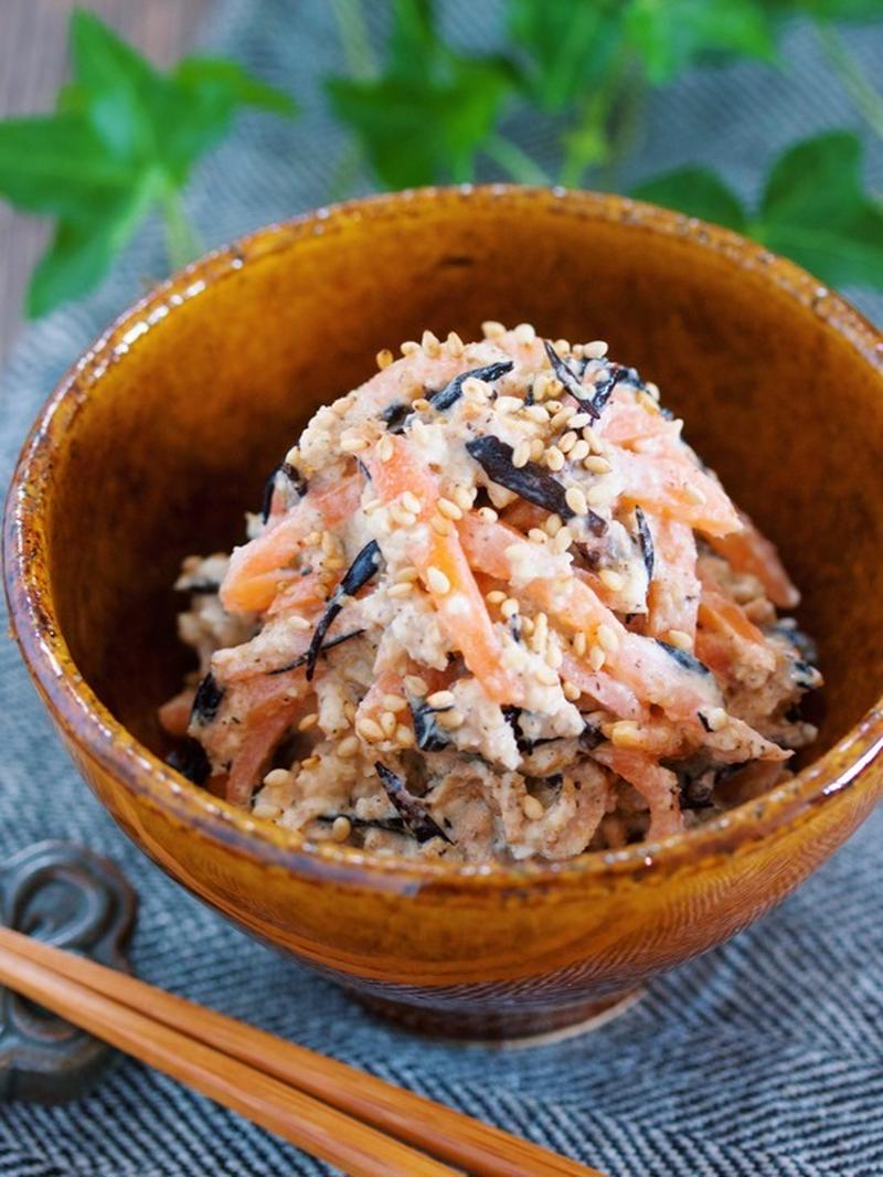 水切り不要♪『厚揚げ de にんじんとひじきのごまマヨ白和え』【作り置き＊お弁当＊時短＊節約】