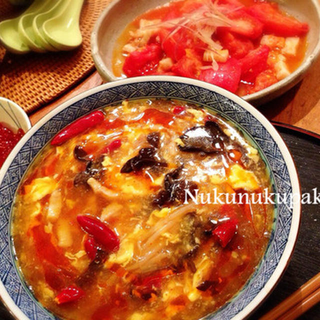 酸辣湯麺(スーラータンメン)と即席塩豚で塩豚トマト！などなど〜