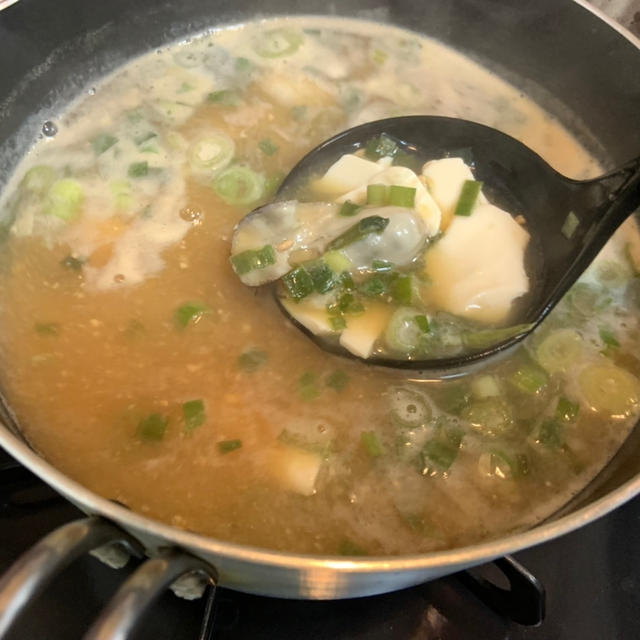 【レシピ】 牡蠣と豆腐のみそ汁