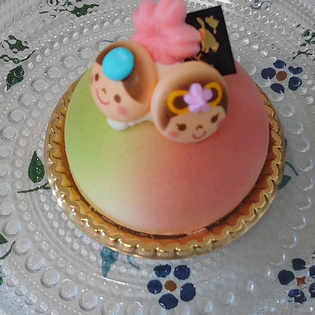 ひな祭りケーキ・パティスリー　グランシャリオ