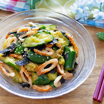 切って漬けるだけ！やみつき食感な「ちくわときゅうりのヤンニョム漬け」の作り方