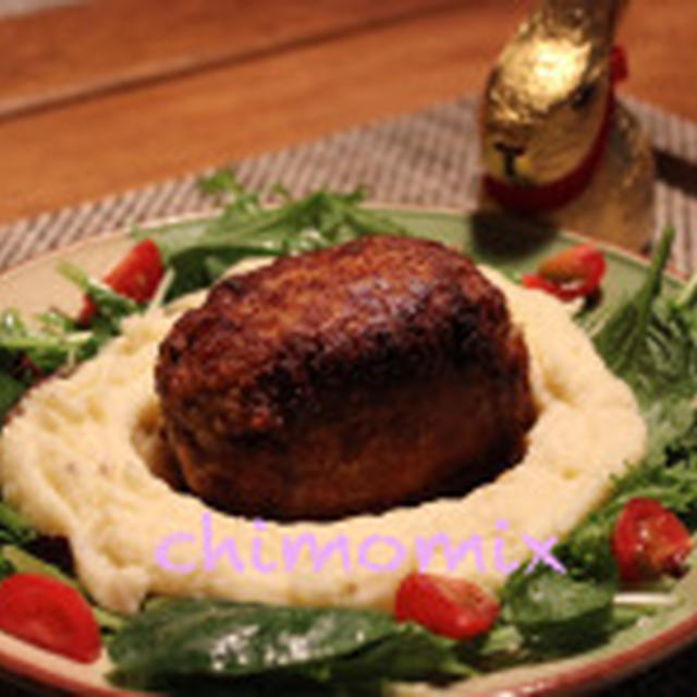 今夜は、ハンバーグに見せかけて、スコッチエッグ！！