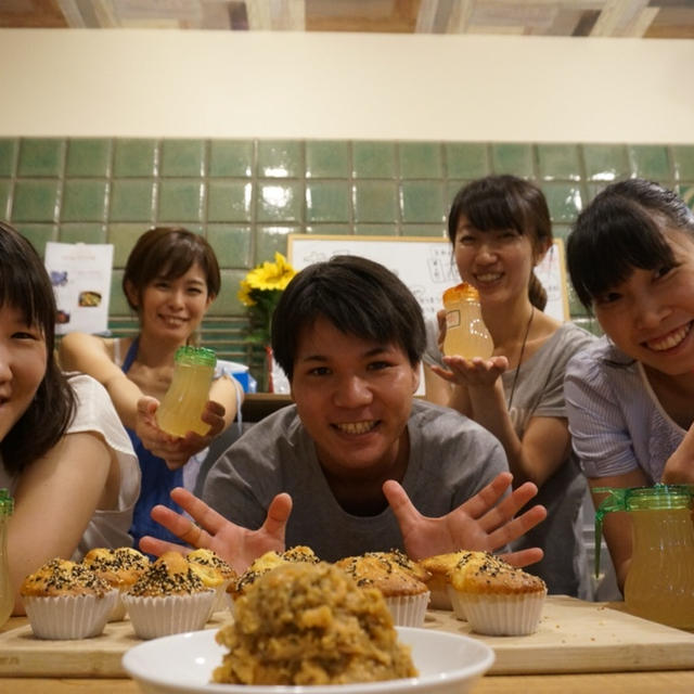 【レシピ】新生姜でジンジャーシロップ、生姜味噌、カップケーキ 作り