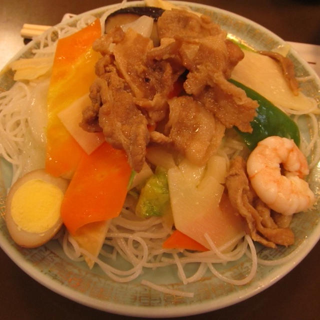新橋のビーフン東