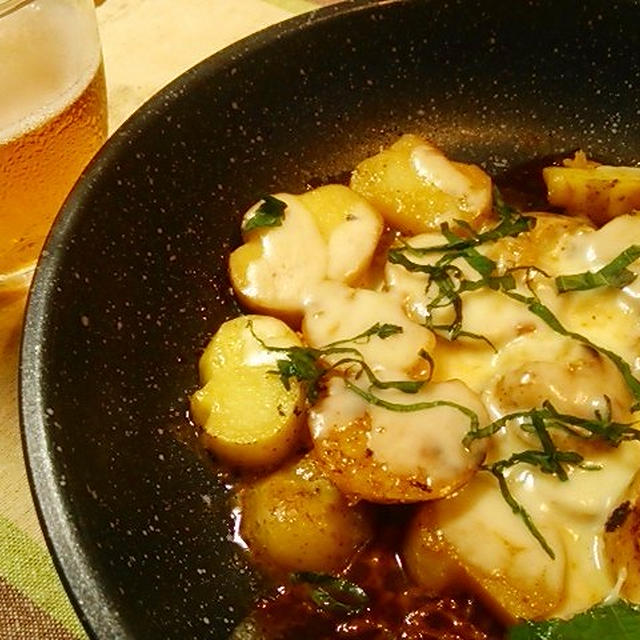 ビールがすすむ〜♪新じゃがのチーズ焼き