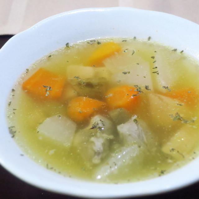 塩鶏と根菜のスープ