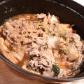 鍋に材料と調味料入れて火にかけるだけ。白菜と豚バラのピリ辛味噌煮