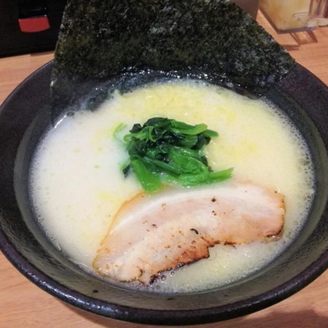「福福家」の豚骨ラーメンがかなり旨いという件。