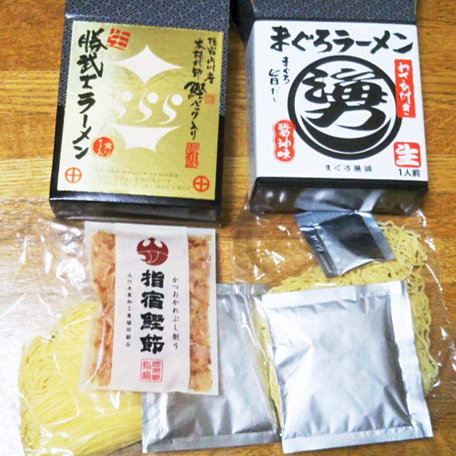 ラーメン食べ比べ☆【串木野まぐろラーメン　わさび付】と【勝武士ラーメン】