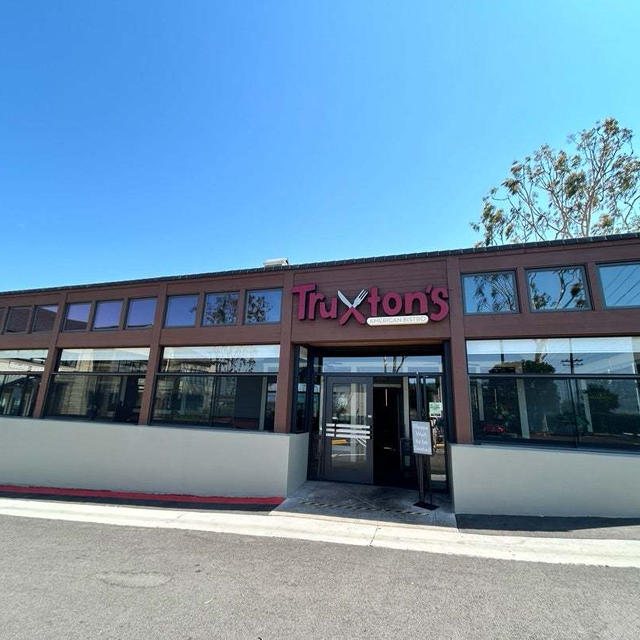 Truxton’s　American　Bistro　PVのふもとにあるアメリカンのお店