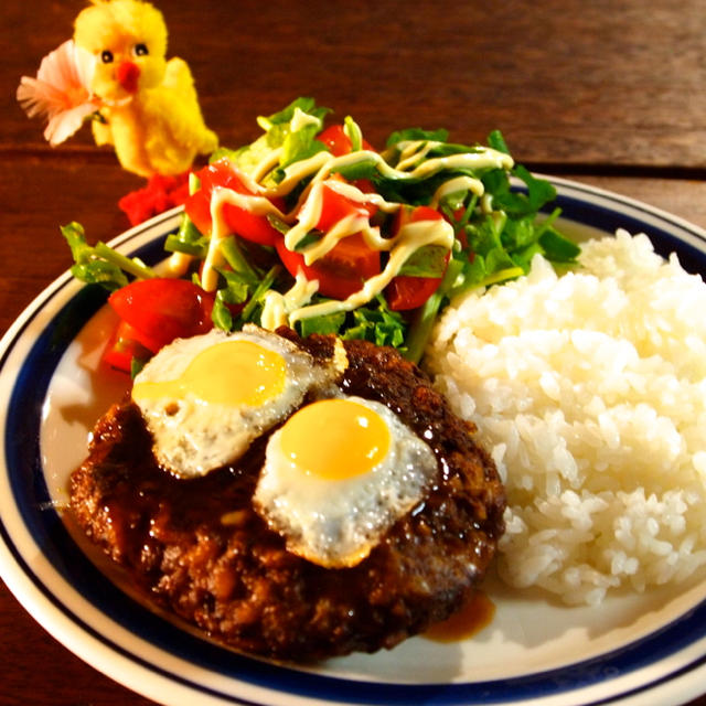 ハンバーグは”つなぎはゴハン、のっけるのはウズラの卵の目玉焼き” が好きDEATH!!