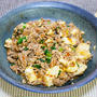 ガツンとくる味「汁なし麻婆豆腐」&「どん兵衛ラーメンスープのきつねうどん特盛」