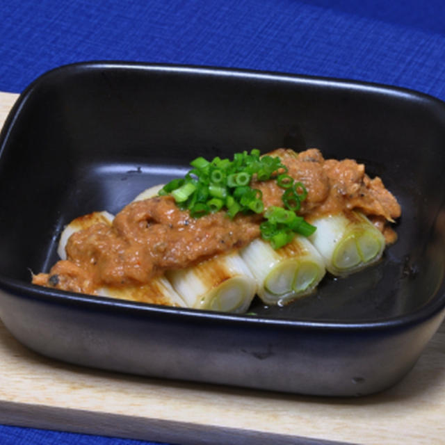 “ さばみそ煮缶 ” の ムニュ・プニョ ソース