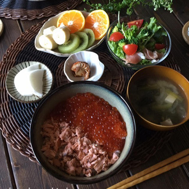 大興奮の朝ごはんとリクエストお弁当♪…こんなときにしか出来ないんで。