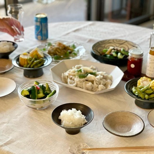 水餃子、青梗菜炒め、焼き茄子とかの夜ごはん