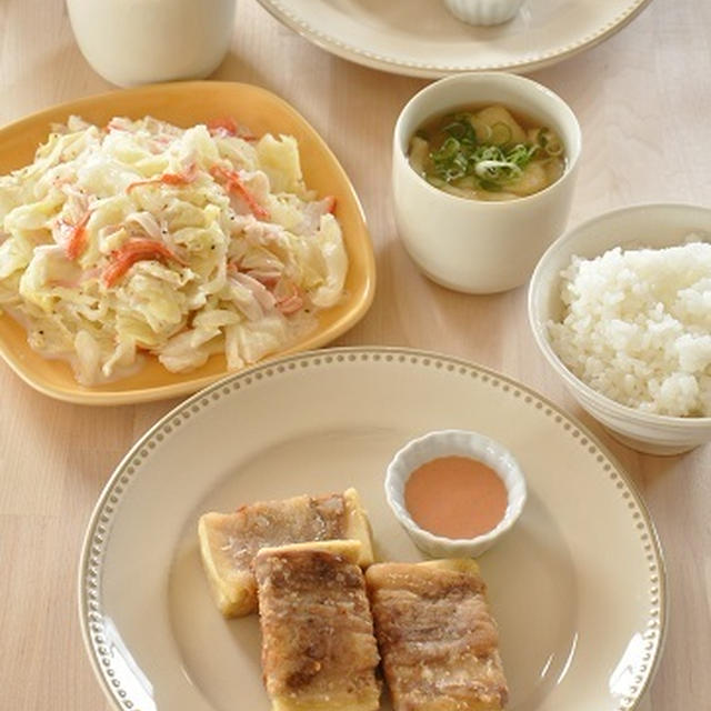 【節約レシピ】サクッとおいしい！高野豆腐の肉巻き唐揚げがメインの献立