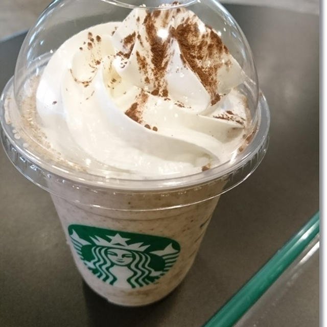【スタバ新作】12日間限定！チャンキークッキーフラペチーノと白桃パフェ
