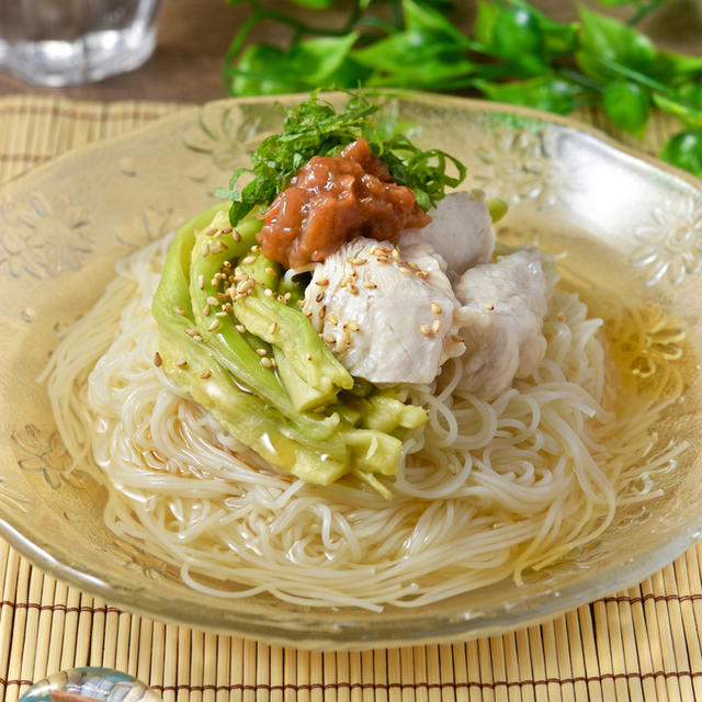 翡翠茄子と水晶鶏のぶっかけそうめんのレシピ