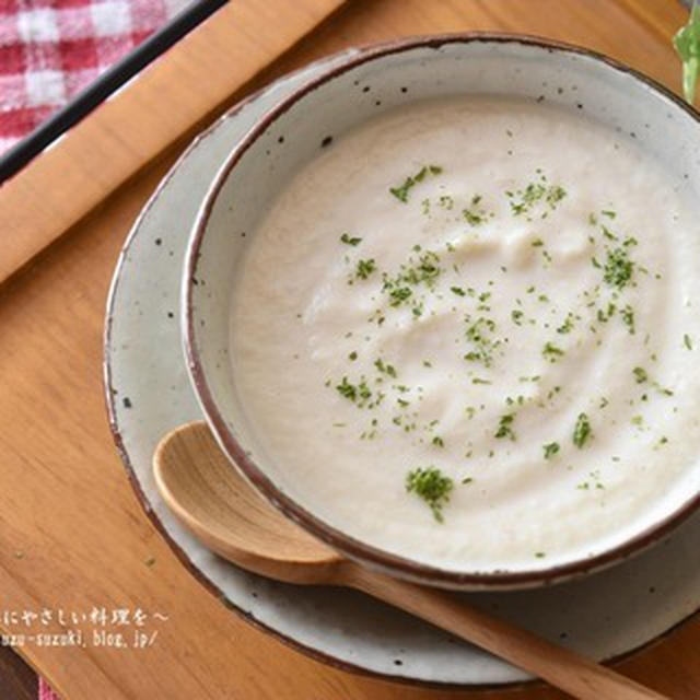 【レシピ・スープ】濃厚クリーミー。カリフラワーとチーズのポタージュスープ