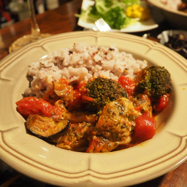 【レシピ】こっくり美味しい！野菜と鶏肉のトマト煮込みの作り方