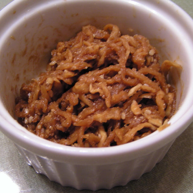 箸休めにお勧め！切り干し大根の味噌ゴマ酢和え
