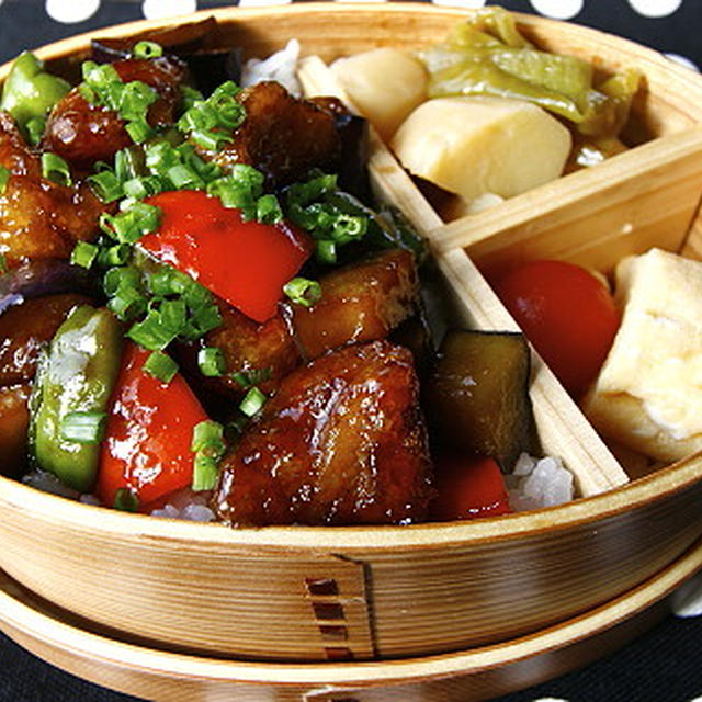 ■　彩り野菜の照り唐丼弁当　８月２５日　■