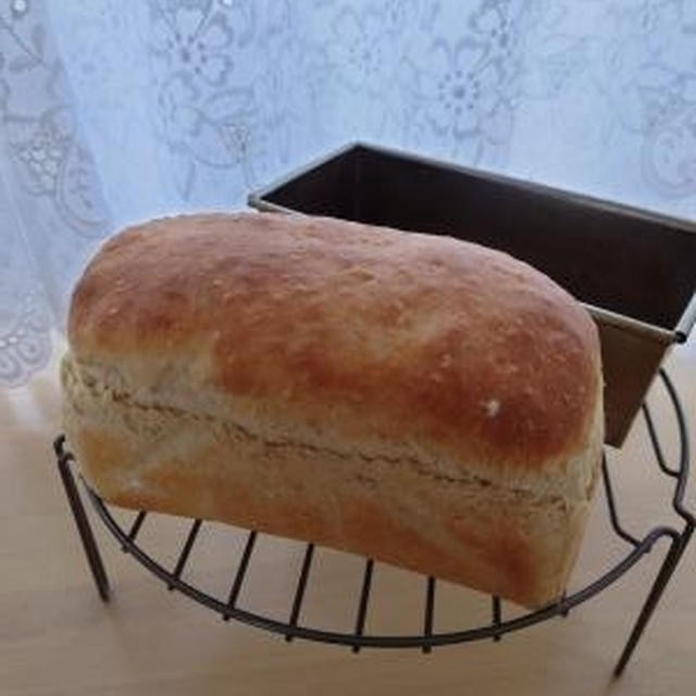 醤油麹白ごまミニ食パン🎵