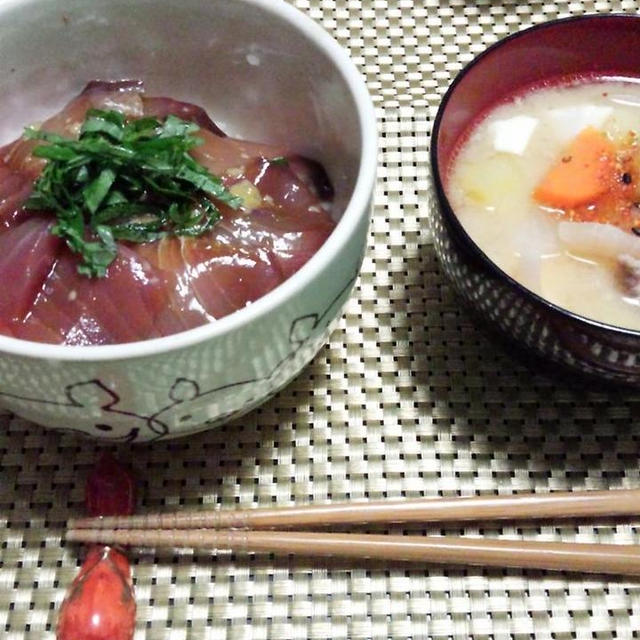 マグロとイナダの漬け丼