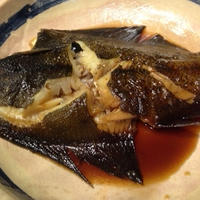 黄金比のタレで簡単！かれいの煮付け Simmered flounder